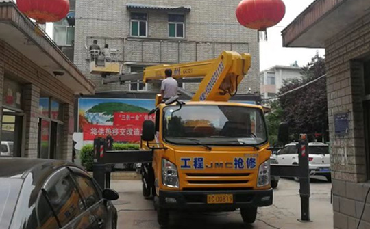 高空車